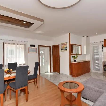 Sunset - Ground Floor 1 דירה פריבלאקה
